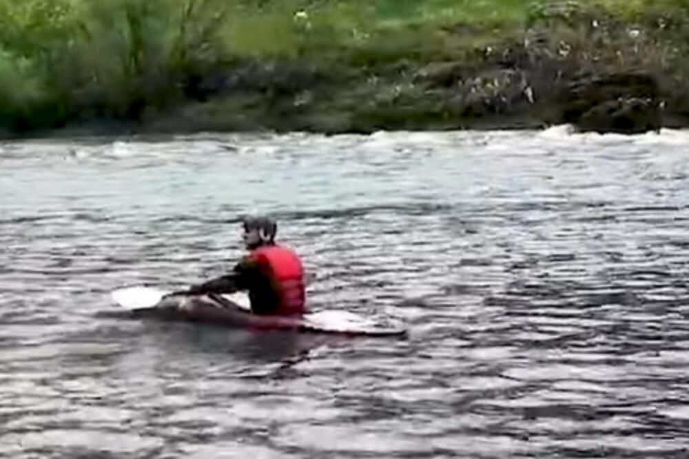 ZA TELOM DEVOJKE IZ KRAGUJEVCA POTRAGA JOŠ UVEK TRAJE: Detalji tragedije na jezeru!