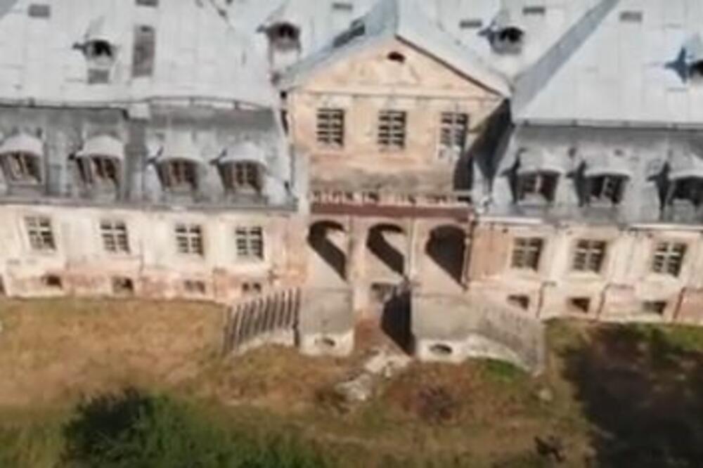 VAKCINACIJA SADA MOGUĆA I U DVORCU GROFA DRAKULE: Ko zakaže termin može besplatno da pogleda 52 sprave za mučenje!