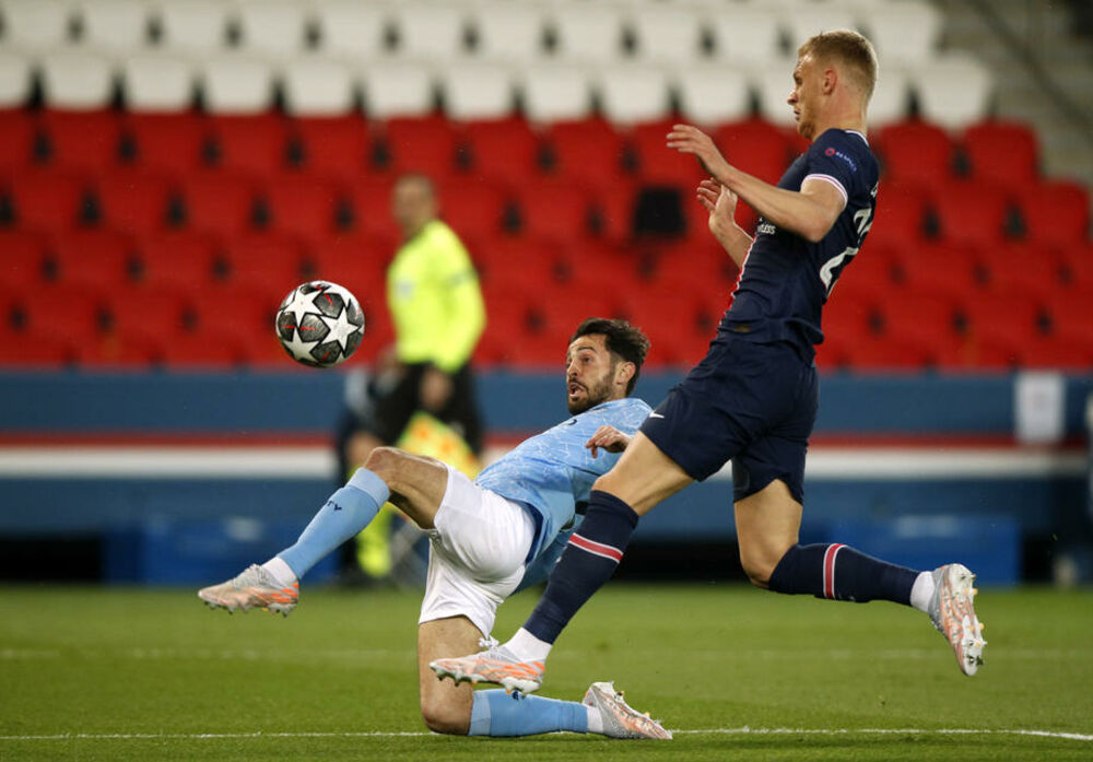 Pari Sen Žermen, Mančester siti, Mičel Baker, Rijad Marez