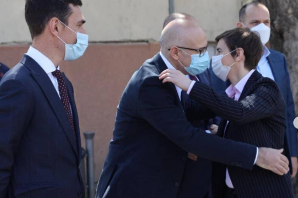 VUČEVIĆ: Ovo su veliki dani za naše zdravstvo bez kojeg nemamo budućnost, a koje će bti izvesno ako se vakcinišemo!