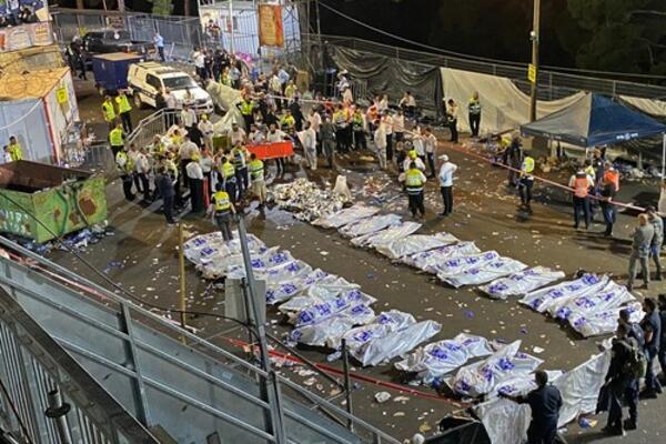 STRAVIČNE SCENE IZ IZRAELA NAKON VELIKE TRAGEDIJE: Posle STAMPEDA su ostala tela prekrivena KESAMA! (FOTO GALERIJA)