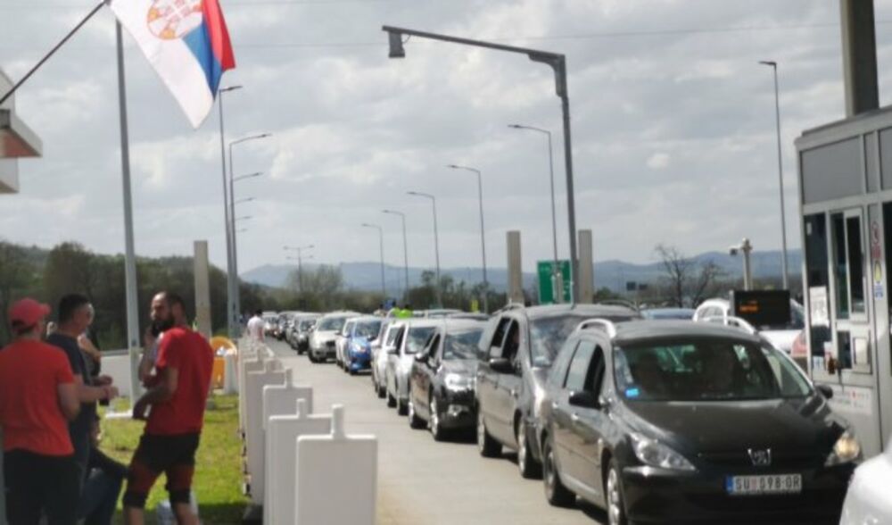 Gužva na autoputu, Autoput Miloš Veliki, Gužva na putu
