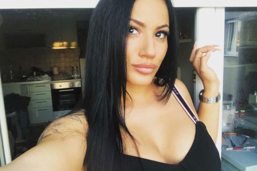 TEŠKA ŽIVOTNA PRIČA NAŠE PEVAČICE ĆE VAS NAJEŽITI, VELIKA BORBA: Otvoreno govorila o LJUBAVI i BOLESNOM BRATU!