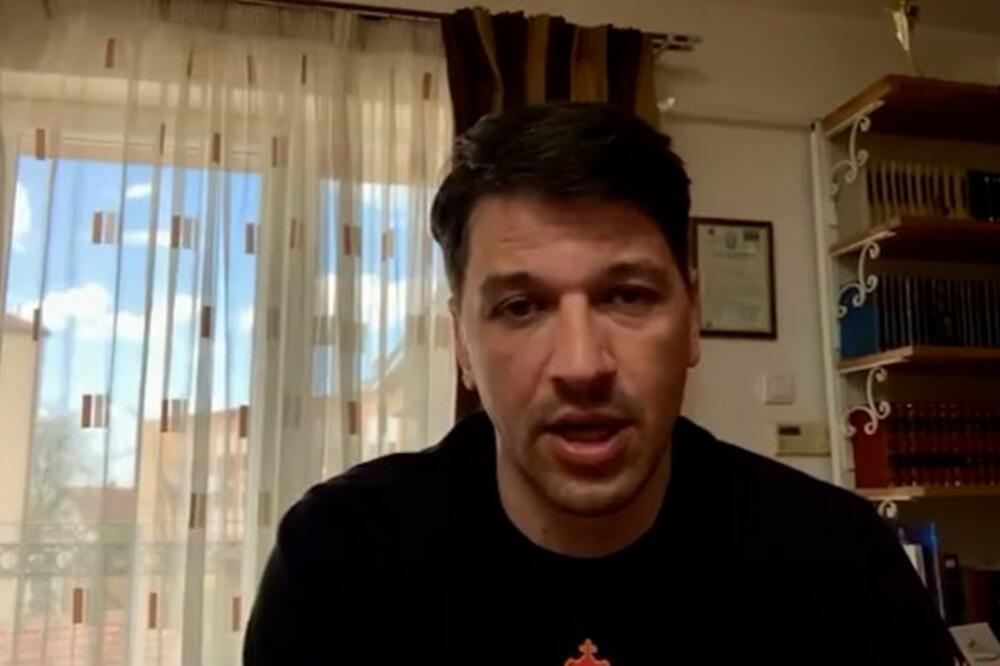 VIKTOR SAVIĆ KAO MLADOŽENJA, PORED NJEGA ONA OBUČENA U VENČANICU: Scena kao iz snova!