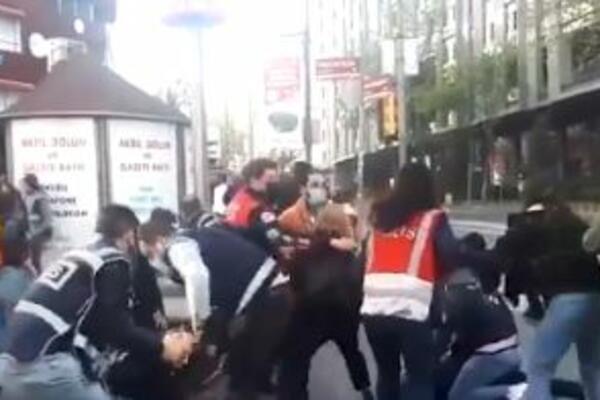 HAOS NA PRVOMAJSKIM PROTESTIMA U TURSKOJ: Policija bacala ljude na tlo, uhapšeno više od 200 demonstranata