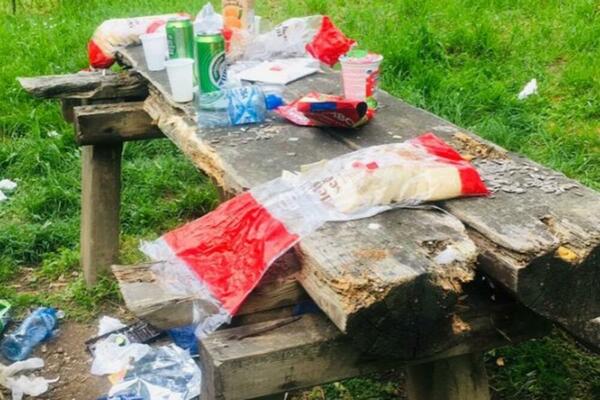 ZAR VAS NIJE SRAMOTA! NEVIĐENA BAHATOST! Slike razbacanog smeća na izletištu posle uranka (FOTO)