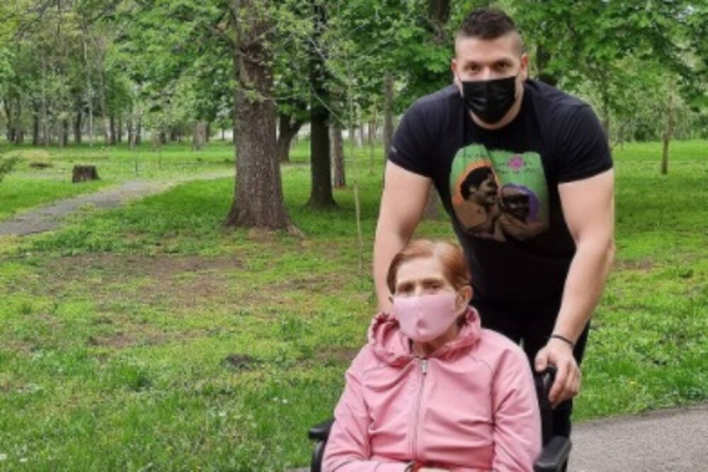 OD PRIZORA DA PREPUKNE SRCE! SLOBINA MAJKA U KOLICIMA, A ON JOJ DONEO JAJA ZA USKRS: Udruženim snagama do oporavka!
