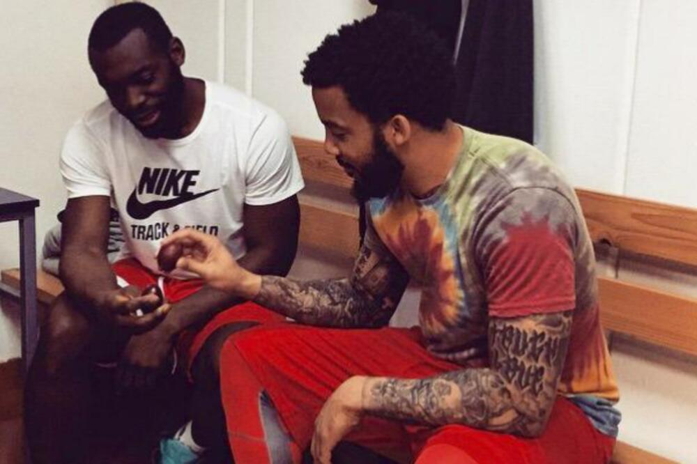 ISPRAVKA: Markus Vilijams nije objavio nostalgičnu fotografiju Uskrsa u Srbiji