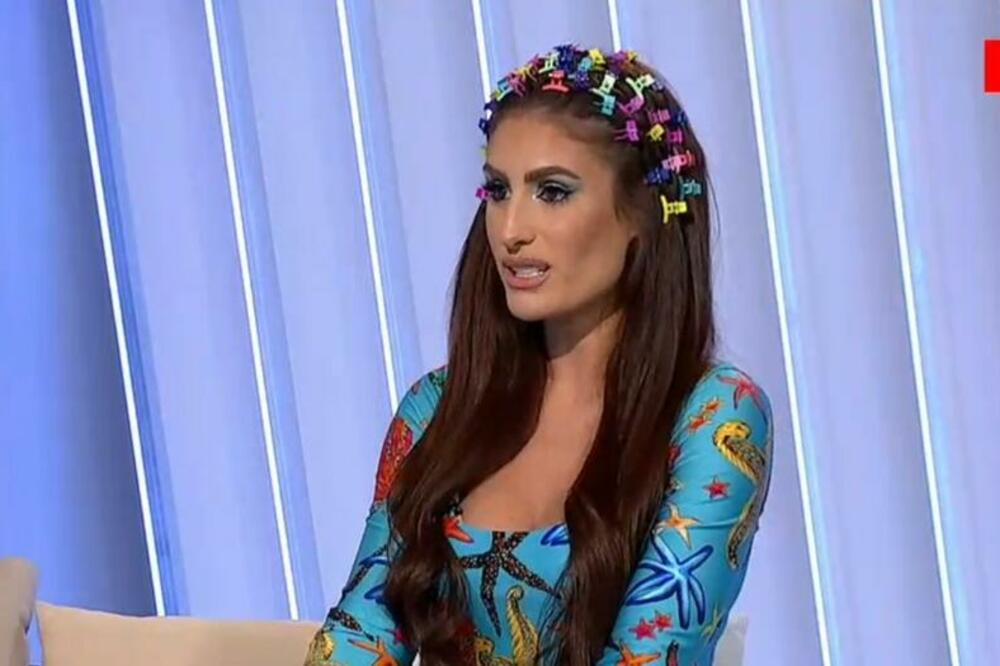 DIDI J U SVOM STILU POKOSILA ESTRADNJAKE GLAMUROZNOM DEKORACIJOM: Nešto ovakvo niste videli ni kod svetskih zvezda!