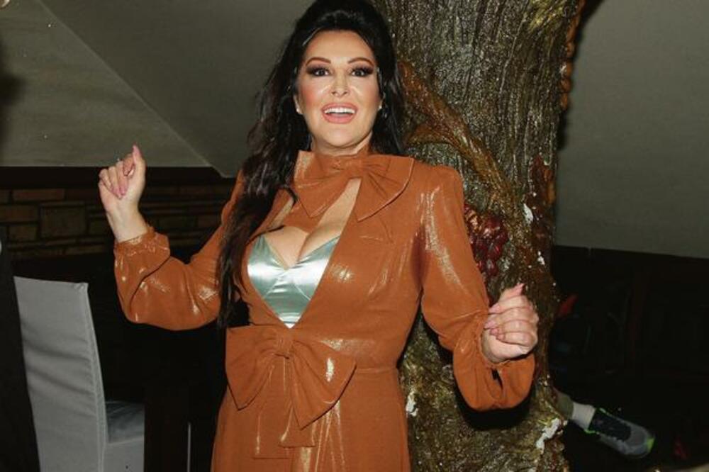 DA LI SE ŠALIO ILI JE OVO STVARNO MISLIO? Dragana Mirković ŠOKIRANA zbog POTEZA OVOG MUŠKARCA, šta mu bi?