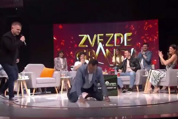 NIJE MOGAO DA VERUJE! VOJA NEDELJKOVIĆ UŽIVO U EMISIJI PAO NA KOLENA I VRIŠTAO: Za sve je kriv Saša Popović!(VIDEO)