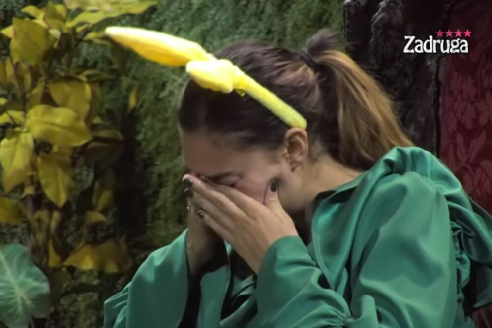 KOŠMAR UZNEMIRIO ZADRUGARE! ANJA JE SANJALA KAKO SE MINA TRUDNA ŽRTVOVALA ZBOG NJE: San koji LEDI krv u žilama!