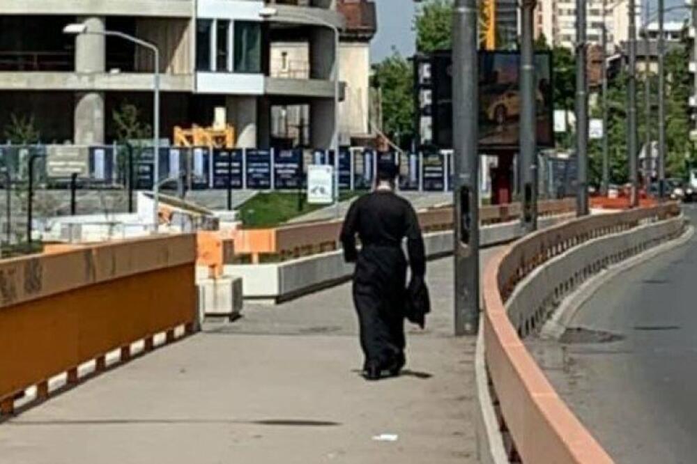 SEĆATE SE FOTOGRAFIJE PATRIJARHA NA GAZELI? Pojavila se NOVA, ali ovoga puta uz detaljno objašnjenje! (FOTO)