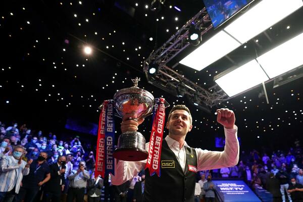 MARK SELBI JE NOVI SVETSKI ŠAMPION: Do četvrte titule stigao preko Marfija koji nije imao šansi!