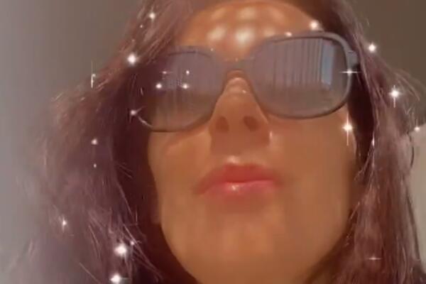 RAJ ZA OKO, DUŠU I TELO: Sloboda Mićalović pokazala deo NESTVARNE prirode u kojoj boravi, idealno za odmor!