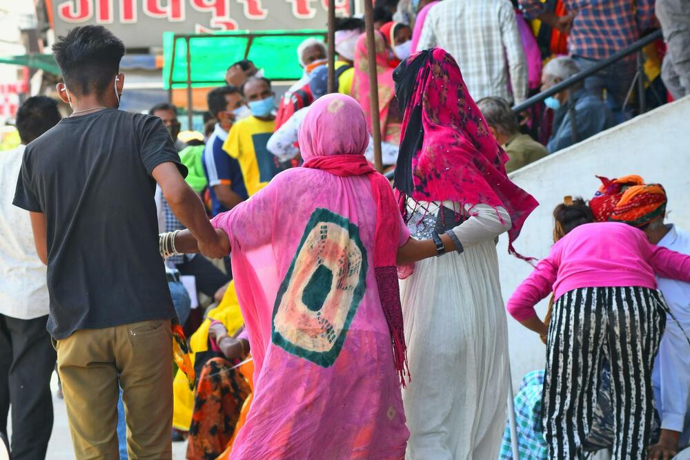 SIN MINISTRA U INDIJI PREGAZIO AUTOM POLJOPRIVREDNIKE NA PROTESTU: U nasilju koje je usledilo poginulo 6 ljudi