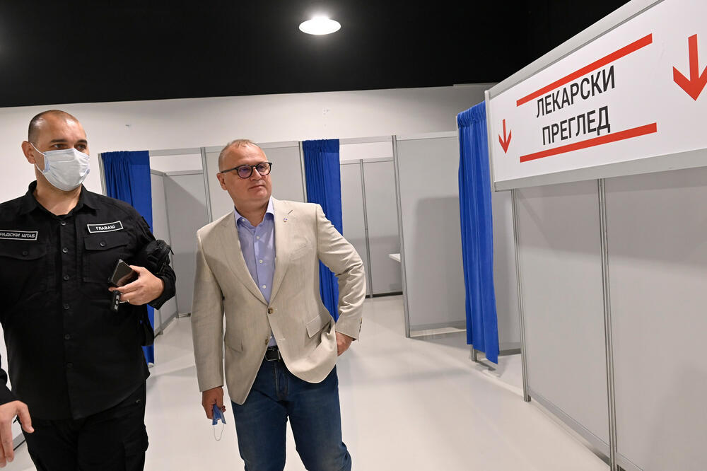 VESIĆ: Revakcinisano pola miliona Beograđana