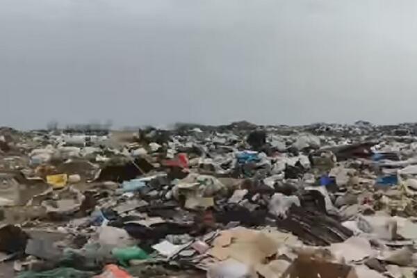 STRAVIČAN SNIMAK PORED PUTA ZA GAJAČKI DUNAVAC I ČUVENI RIBOLOVNI REVIR RUDNIK: Neviđene količnine SMEĆA! (VIDEO)