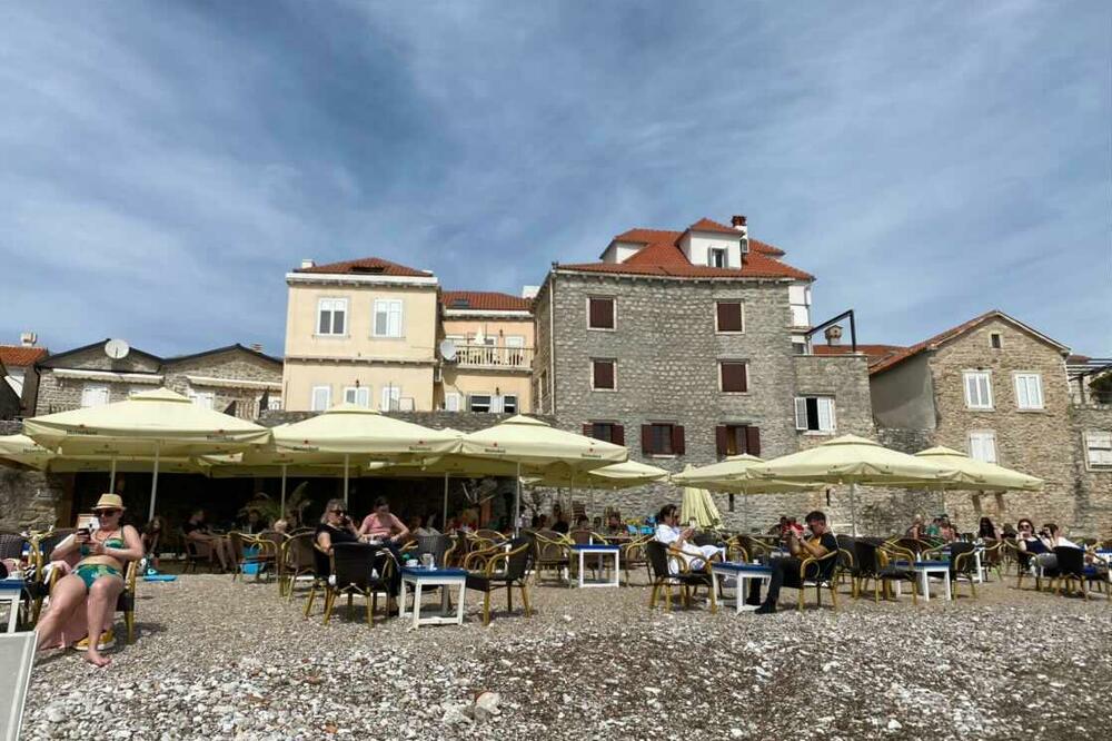 SRBI POJURILI NA MORE! Čekalo se GODINU DANA, pogledajte prve fotografije! (FOTO)