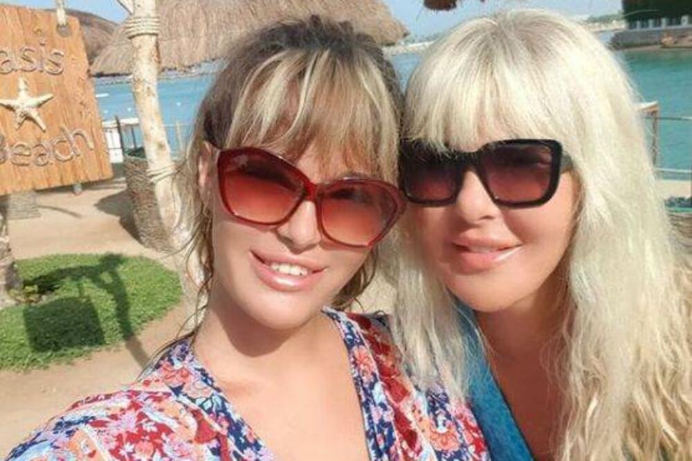 JAMI JE GOVORILA ZA SVOJU PRELEPU ĆERKU DA JE PREPAMETNA I GOVORI 4 JEZIKA, a sada joj vidimo INDEKS sa FAKULTETA!