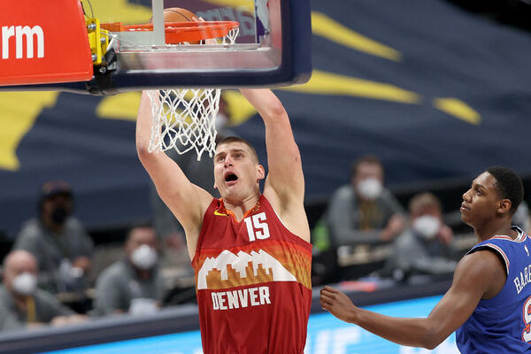 JOKIĆ JE SINOĆ SVOJE PROTIVNIKE DOVODIO DO LUDILA! Novi dabl dabl Nikole, Denver slavio u Šarlotu (VIDEO)