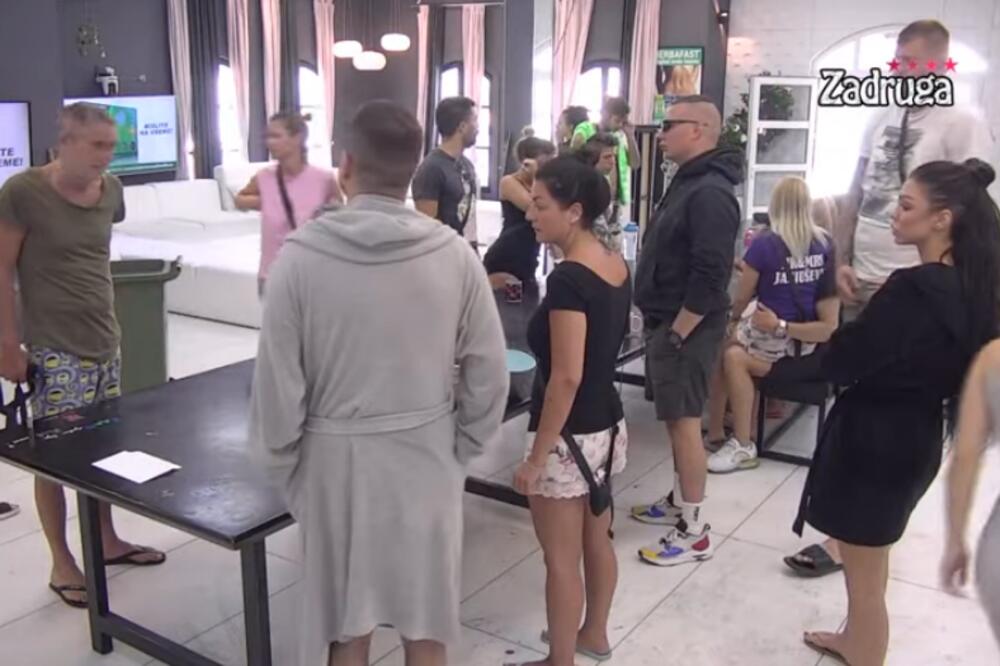 VELIČALI LJUBAVNICE, OPLELI PO SUPRUGAMA! Teška noć za NJIHOVE PORODICE: Tek sada VOLE!