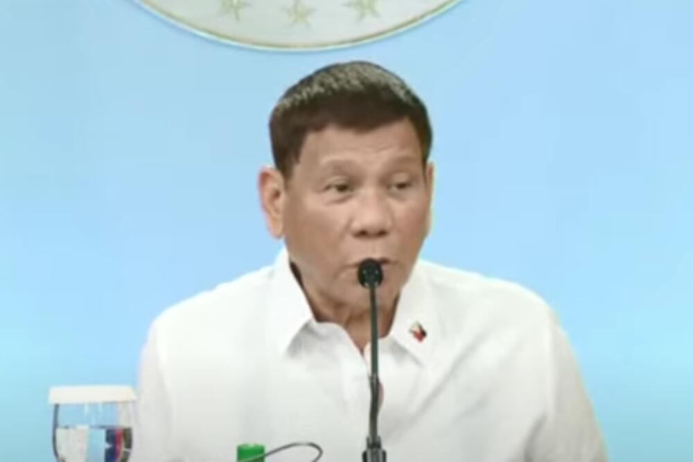 HAPSITE SVE KOJI NE NOSE MASKU! Rodrigo Duterte doneo odluku na sastanku na kom SAMO ON NIJE IMAO MASKU (VIDEO)