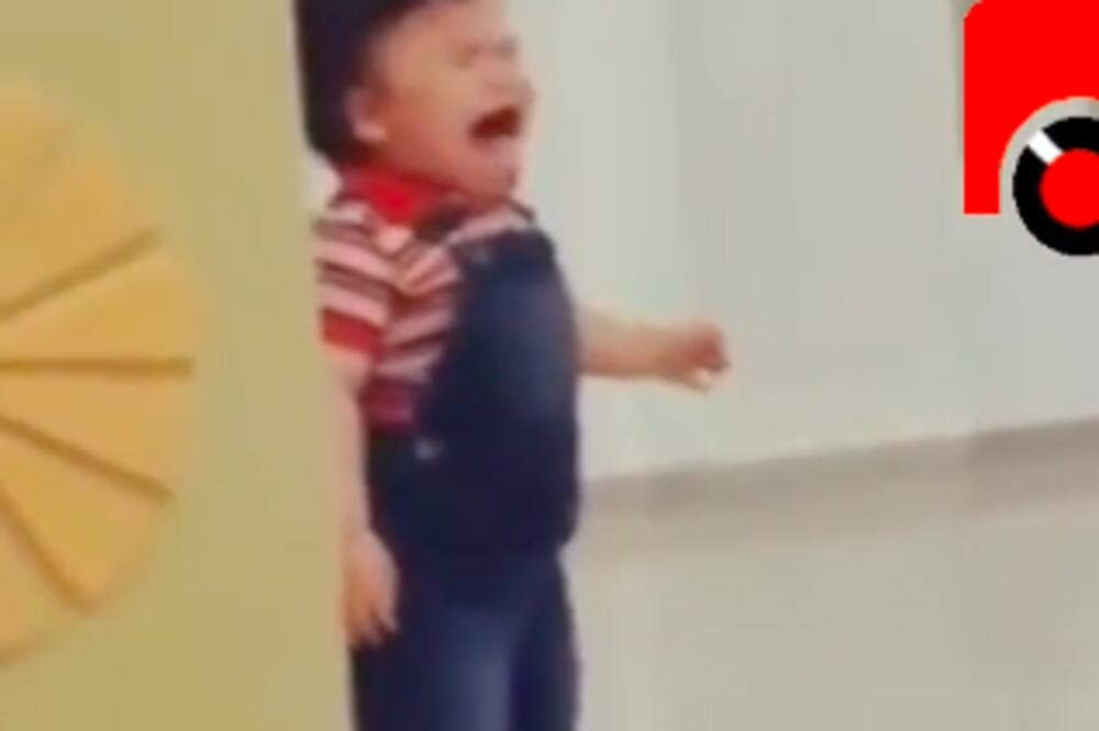 JADAN MALI, KOLIKO SE LUPIO: A ljudima je jedna stvar na ovom snimku posebno simpatična (VIDEO)