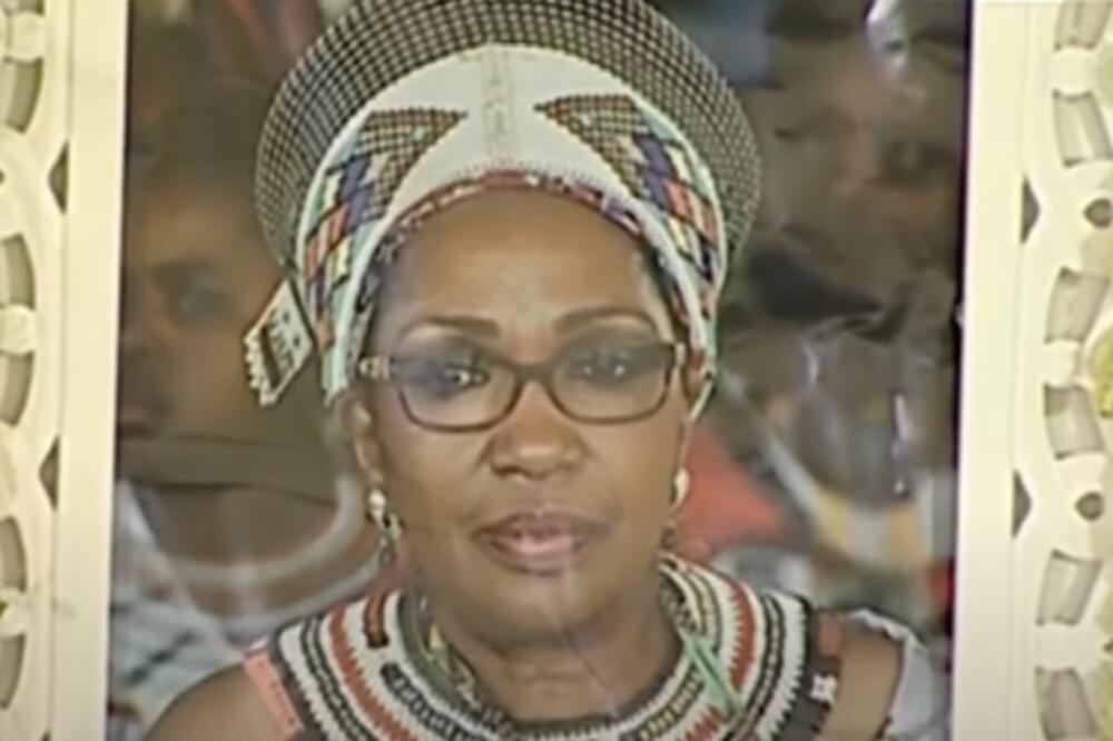 SAHRANJENA ZULU KRALJICA! NJENA SMRT POKRENULA PORODIČNI SUKOB: Ko će je naslediti? (VIDEO)