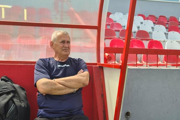 TO BI BILO TO: Milan Đuričić Đumi POTPISAO!