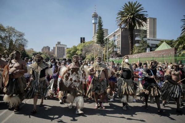 SVEČANO: Krunisan novi kralj afričkog naroda Zulu