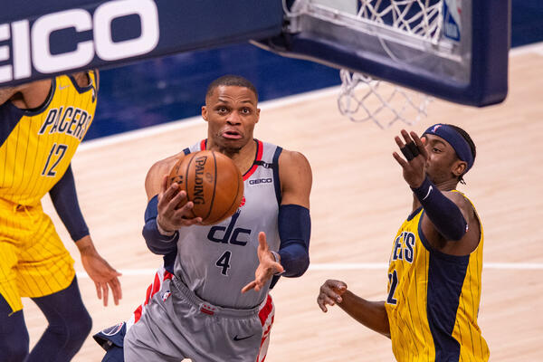 NESTVARAN PODVIG VESTBRUKA: Izjednačio rekord star 47 GODINA! Bil i Kari pogađali sve, Smajli solidan! (VIDEO)