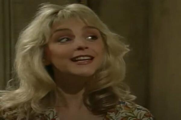 SVI SU ZNALI SLATKU DEBRU IZ HIT SERIJE, A ONDA JE DOŽIVELA PRAVI PAKAO: Ubrizgali joj TEČNI SILIKON U USNE, UŽAS!