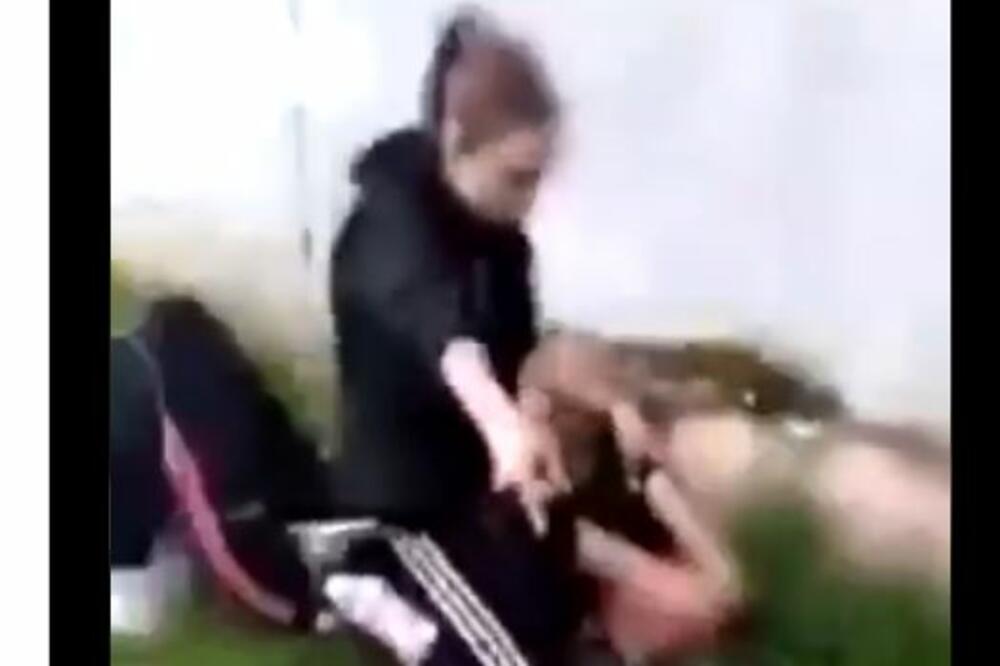 NAKON OBJAVE JEZIVOG SNIMKA: Pretučenoj devojčici pozlilo, roditelji je odveli u Hitnu!