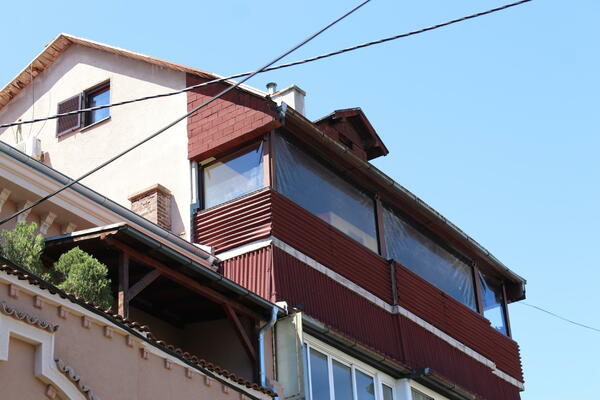 KIRIJA MOŽE DA SE PLATI I "U NATURI"? Devojka dobila nepristojnu ponudu za stan pa SVE OBELODANILA! (FOTO)