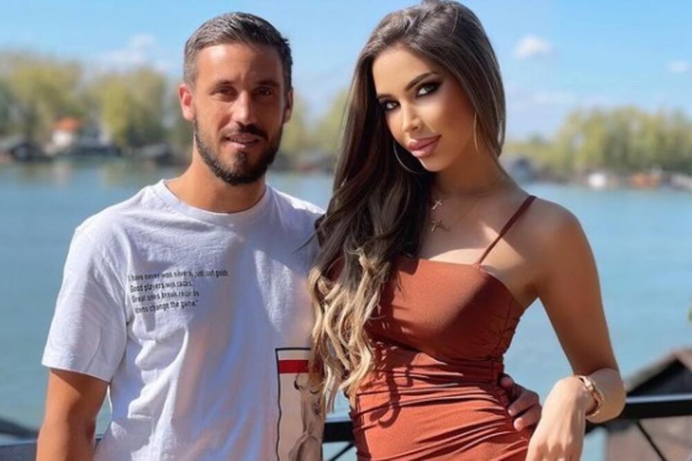RIJALITI ZVEZDA I BOSANSKI TENISER POSTAJU RODITELJI: Moli Džumhura da DETETU daju jedno ime, porođaj u BEOGRADU!