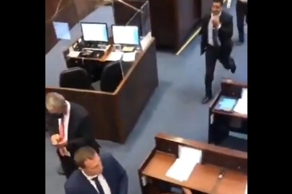 DRAMATIČAN snimak iz Izraela: Nakon reketiranja Jerusalima, EVAKUISAN parlament (VIDEO)