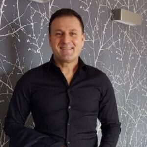 HTEO DA OTVORI LOKAL, PA ZAVRŠIO U KREDITIMA DO GUŠE! Živi kao da SUTRA NE POSTOJI i svima savetuje isto