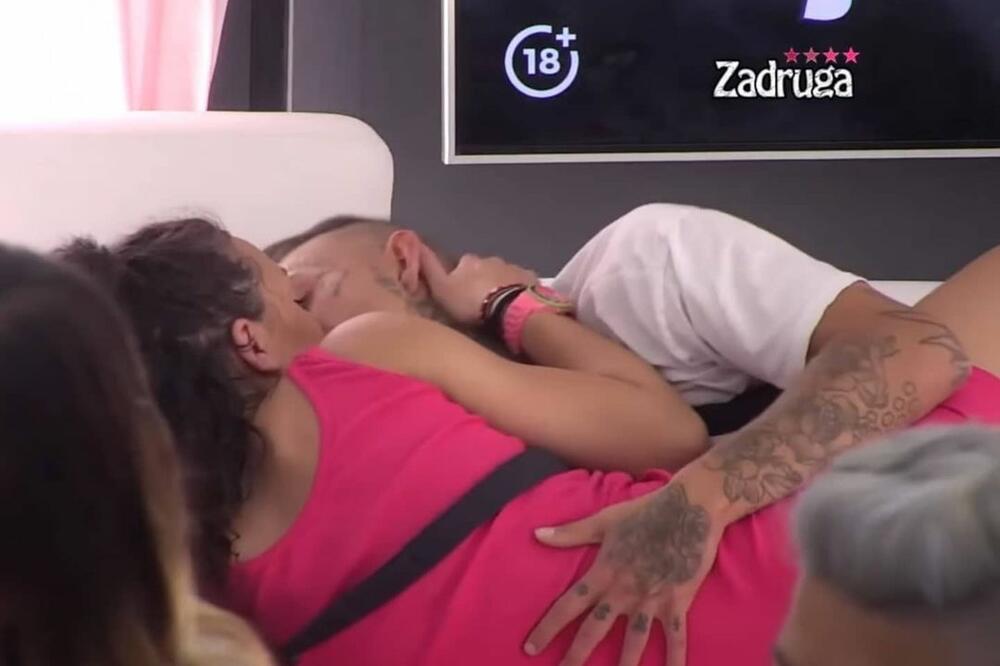 VODITE LJUBAV, A NE RAT! Dok su trajali ŽESTOKI SUKOBI u Zadruzi, jedan ljubavni par nije mogao da SMIRI STRASTI!