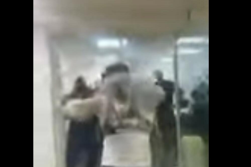 KAPITEN VEST HEMA NIJE ZNAO ŠTA GA JE SNAŠLO: Jaja i brašno su ga podsetili na sve smicalice koje je radio!