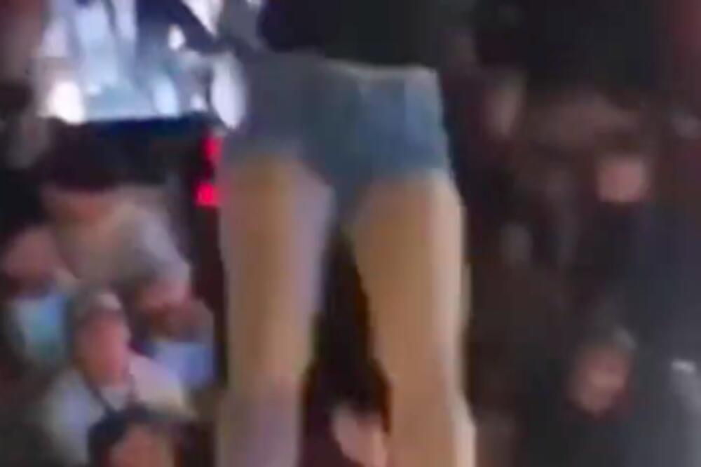 HTELA JE DA POSTANE ZVEZDA KLUBA, a završila kao tepih na podu...( VIDEO)