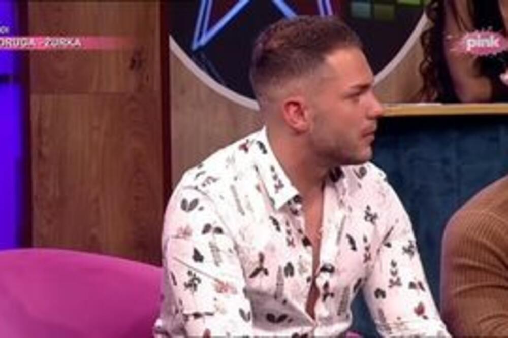 "PRE BIH BIO SA STARIJOM GOSPOĐOM U KREVETU NEGO..." ANĐELO ŠOKIRAO PRIZNANJEM: Ovo je nerealno