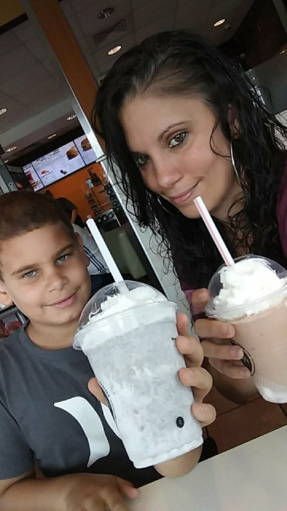 Nikol Montalvo sa sinom