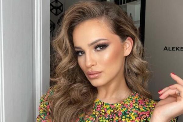 ZA AMERIKU JE OTIŠLA 2009. GODINE, A U SUZAMA DOŠLA U ČAČAK: Naša glumica otkrila zbog čega je TUŽNA, POTRESNO JE!