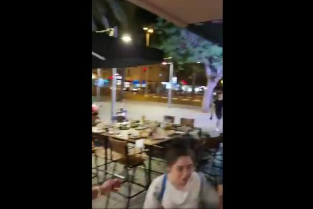 HOROR U TEL AVIVU, STRAVIČNE SCENE U NAJVEĆEM GRADU U IZRAELU: Rakete padale na goste kafića! (VIDEO)