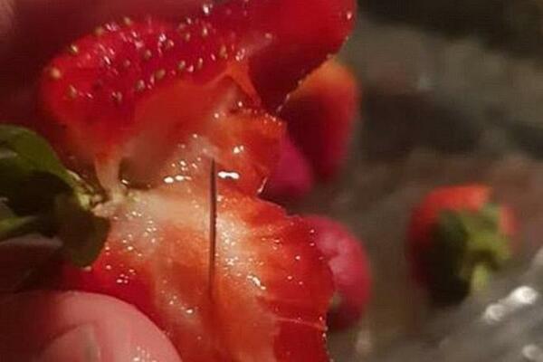 UBACIVALA IGLE U JAGODE PA IH PRODAVALA LJUDIMA! Mislila je da je neće otkriti, ali napravila je GREŠKU! (FOTO)