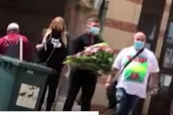 KARIĆ STIGAO NA SAHRANU SVOG DEDE: Sav u crnom, došla i maćeha, Osmana NEMA NIGDE! (FOTO)