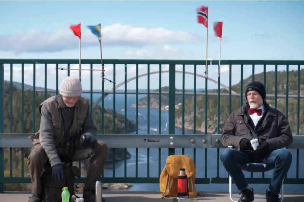 KORONA NIJE USPELA DA IH RASTAVI: Blizanci žive u dve države, a svake subote nalaze se tačno na GRANICI! (VIDEO)