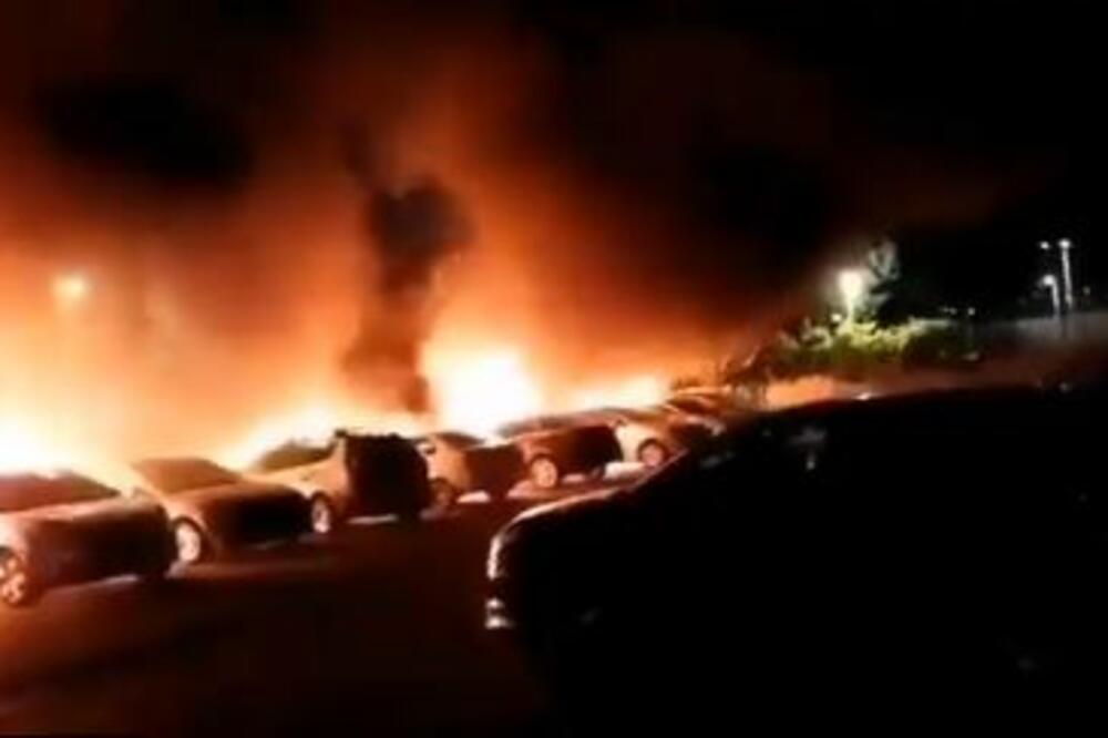 HAOS U IZRAELSKOM LODU: Arapi se digli, palili sinagoge, stavili palestinsku zastavu! (VIDEO)