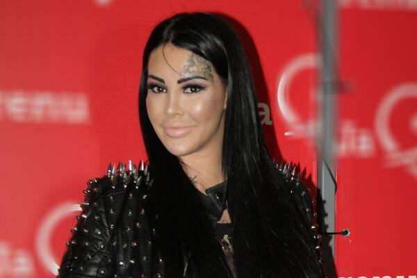 OGLASILA SE ANĐELA VEŠTICA NAKON ŠTO JE ZAVRŠILA U HITNOJ! Bilo joj je UŽASNO LOŠE, sada je otkrila ZBOG ČEGA!